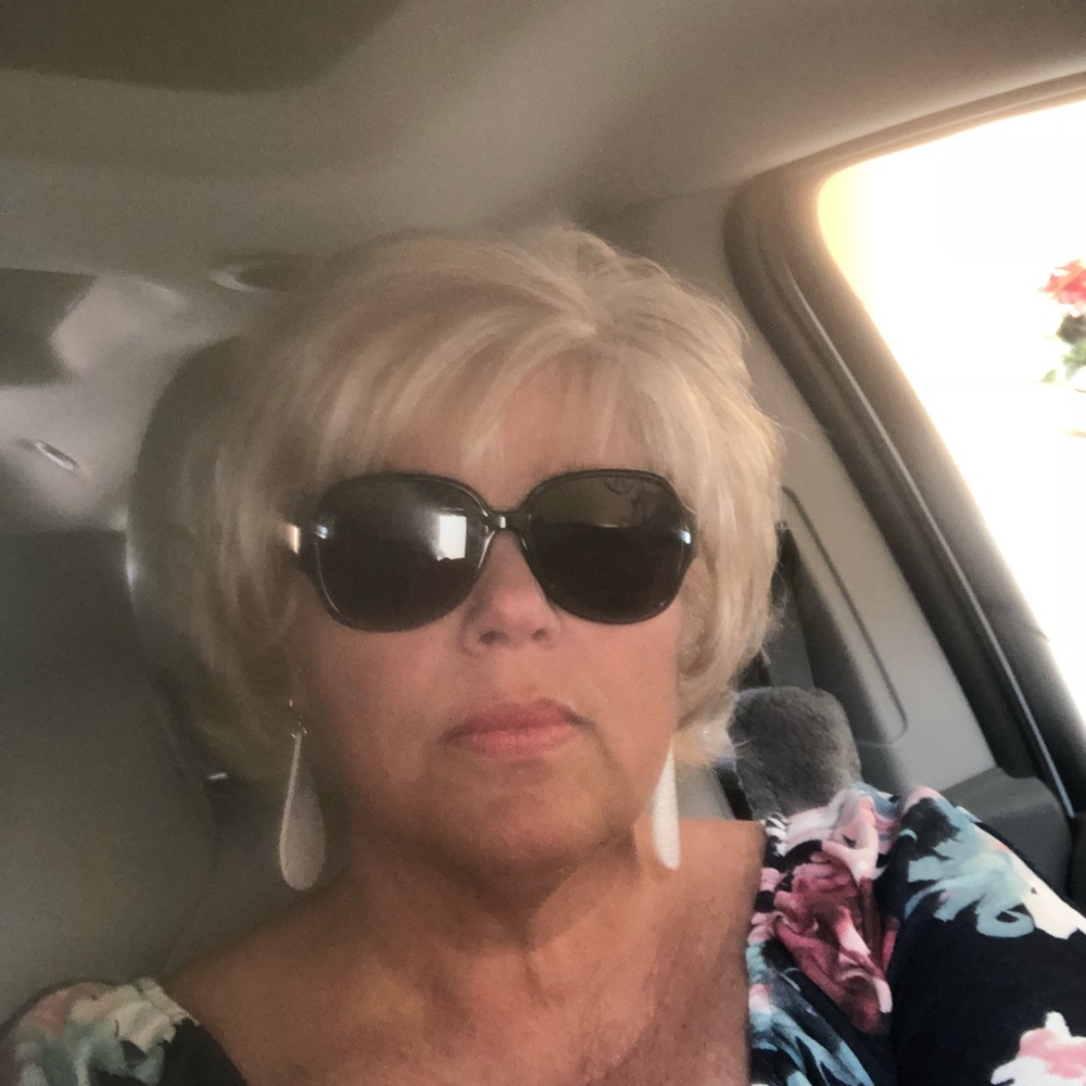 Meet your Posher, Nita